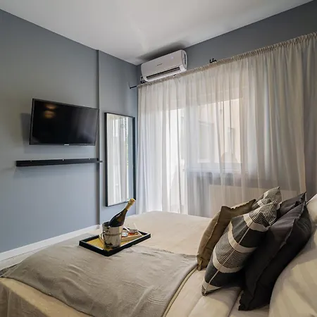Apartment Chic Black & White 2br Retreat On Dambovitei Bukarest